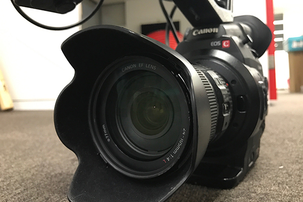 EOS C300